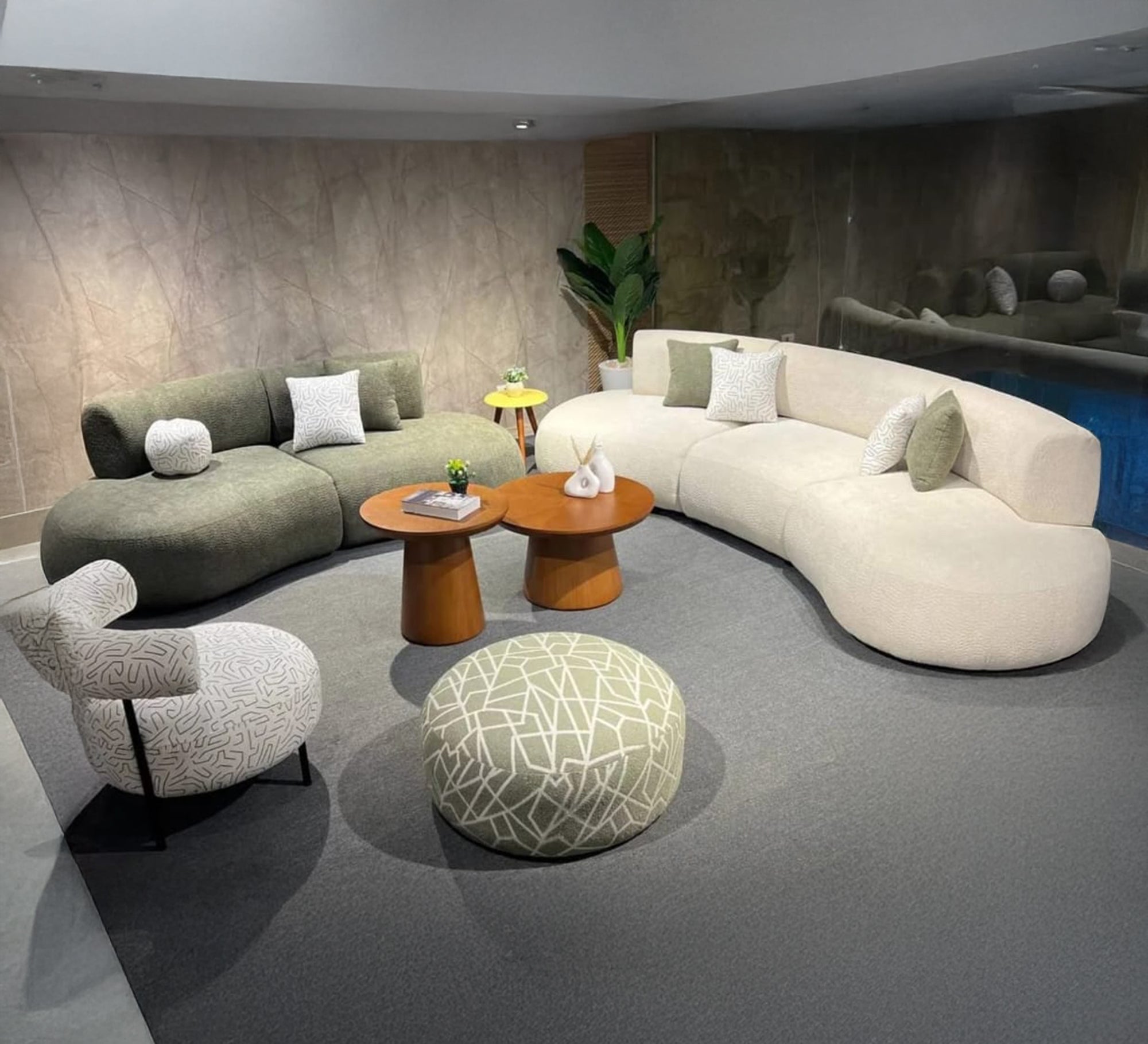Seating set consisting of two sofas and a chair with an elegant