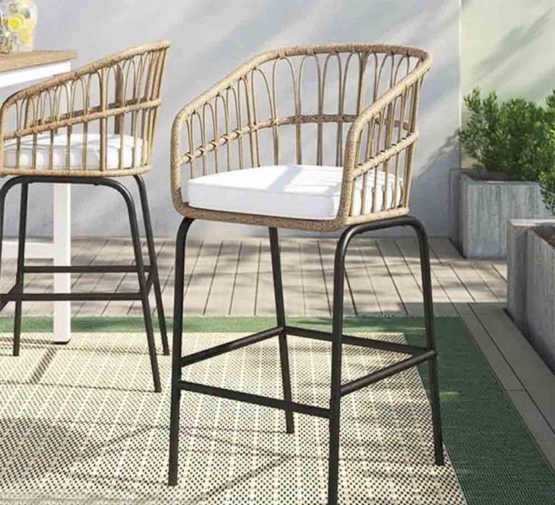 2 Big chair with high legs - Vitrine Furniture - Furniture