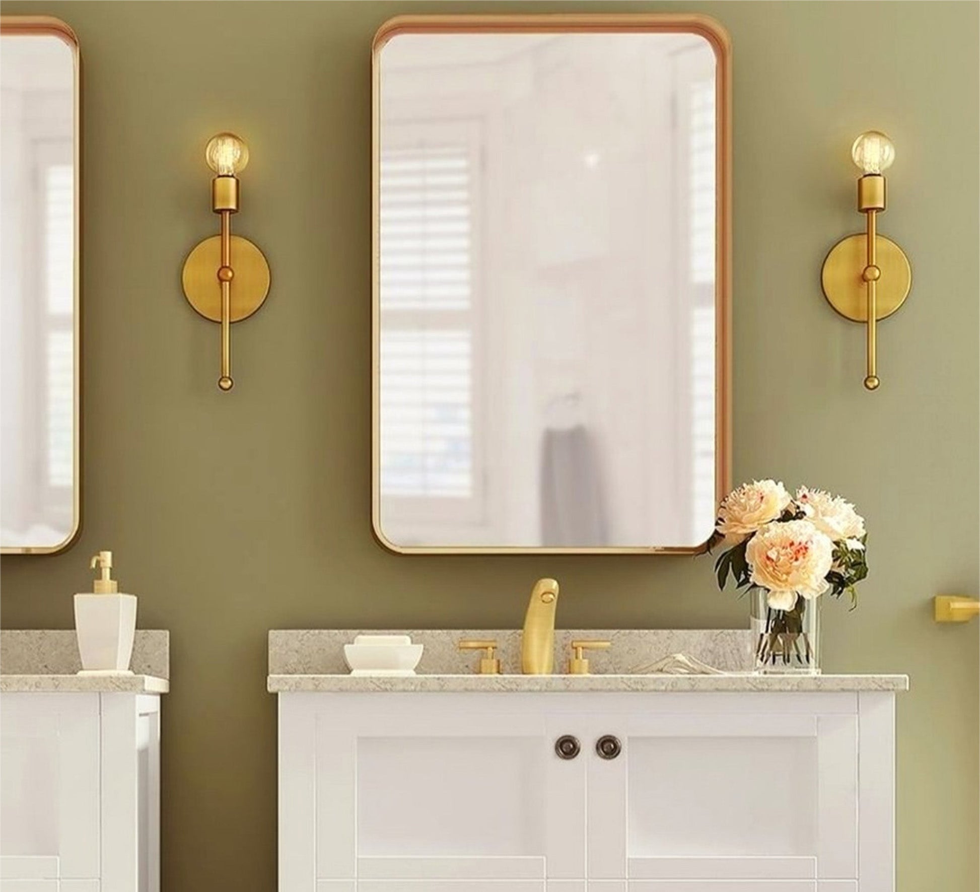 2 Gold Metal Wall Lamps - Vitrine Furniture - Lighting