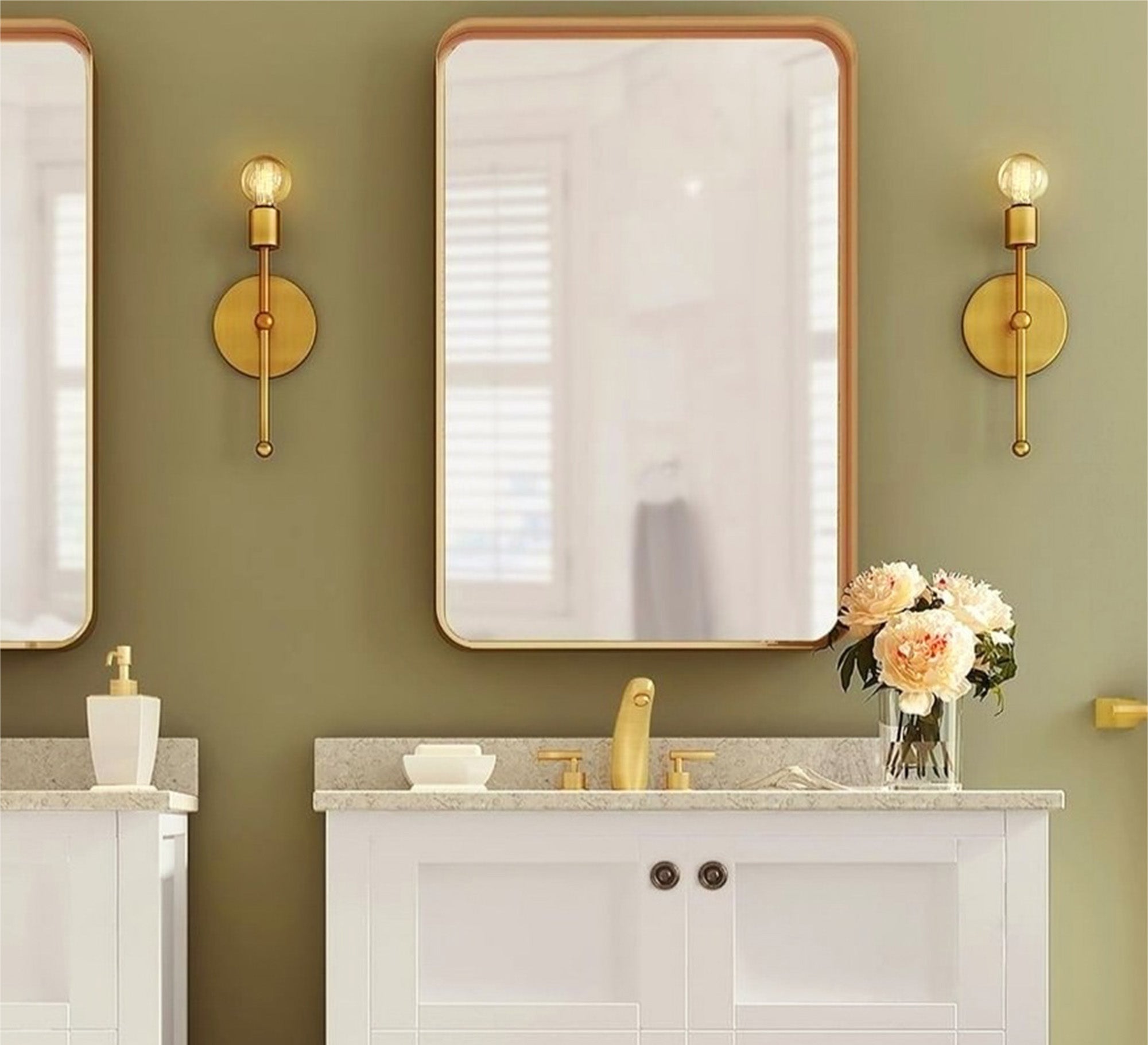 2 Gold Metal Wall Lamps - Vitrine Furniture - Lighting