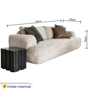 Distinctive sofa in off-white color