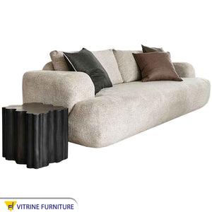 Distinctive sofa in off-white color