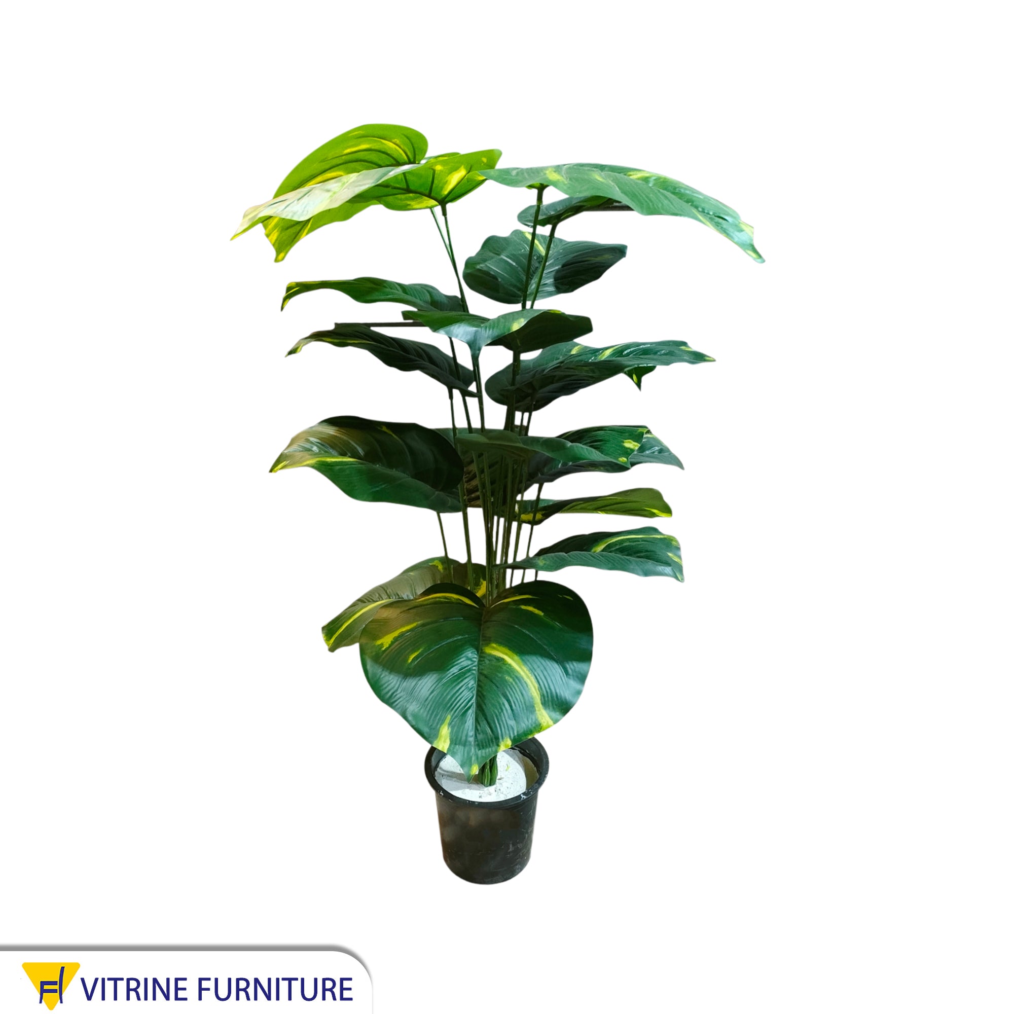 Artificial planting with artificial leaves