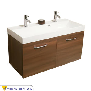 Double-doors bathroom sink unit in white and honey brown