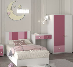 White, Fuchsia children s bedroom