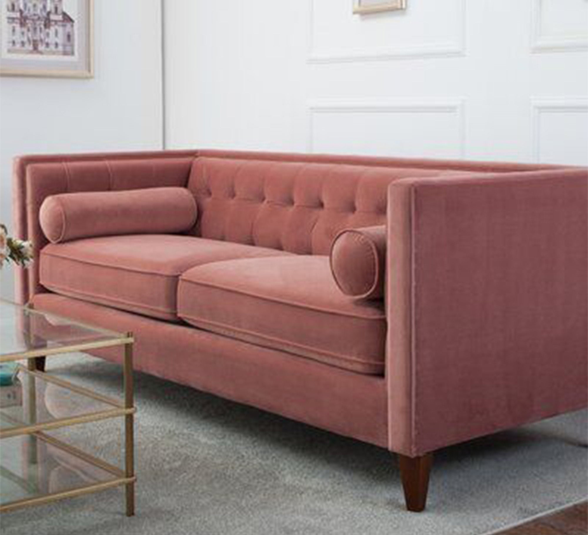 A cashmere sofa with capotonite grains from the inside