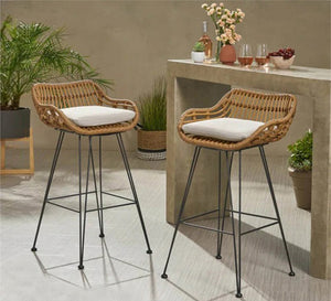 Low back bar stool