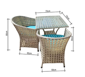 An outdoor set of 4 chairs and a table