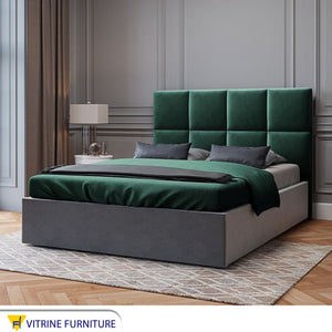 سرير اخضر داكن بضهر مربعات
