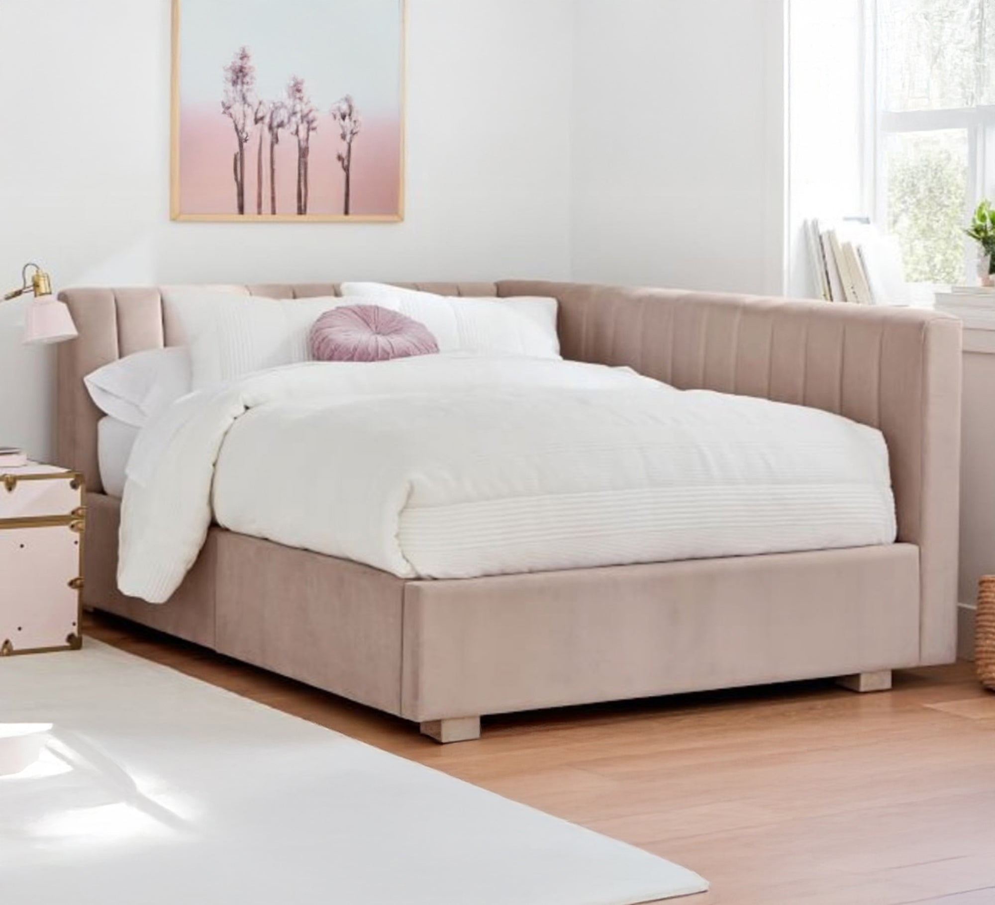 سرير بجانبين مرتفعين