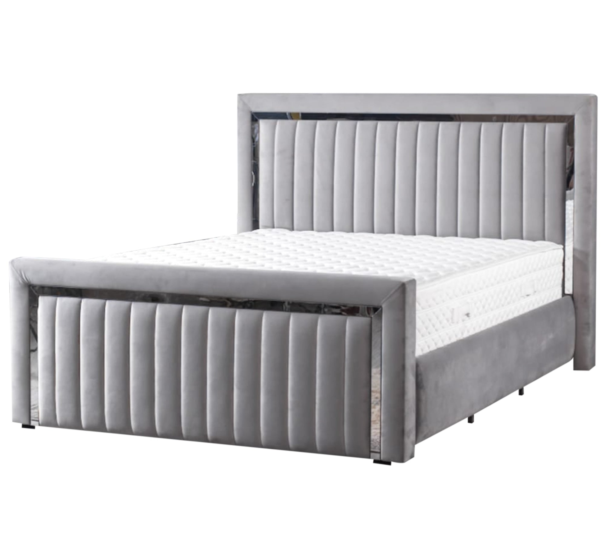 سرير أنيق مبطن بتفاصيل مرايا رمادي فاخر