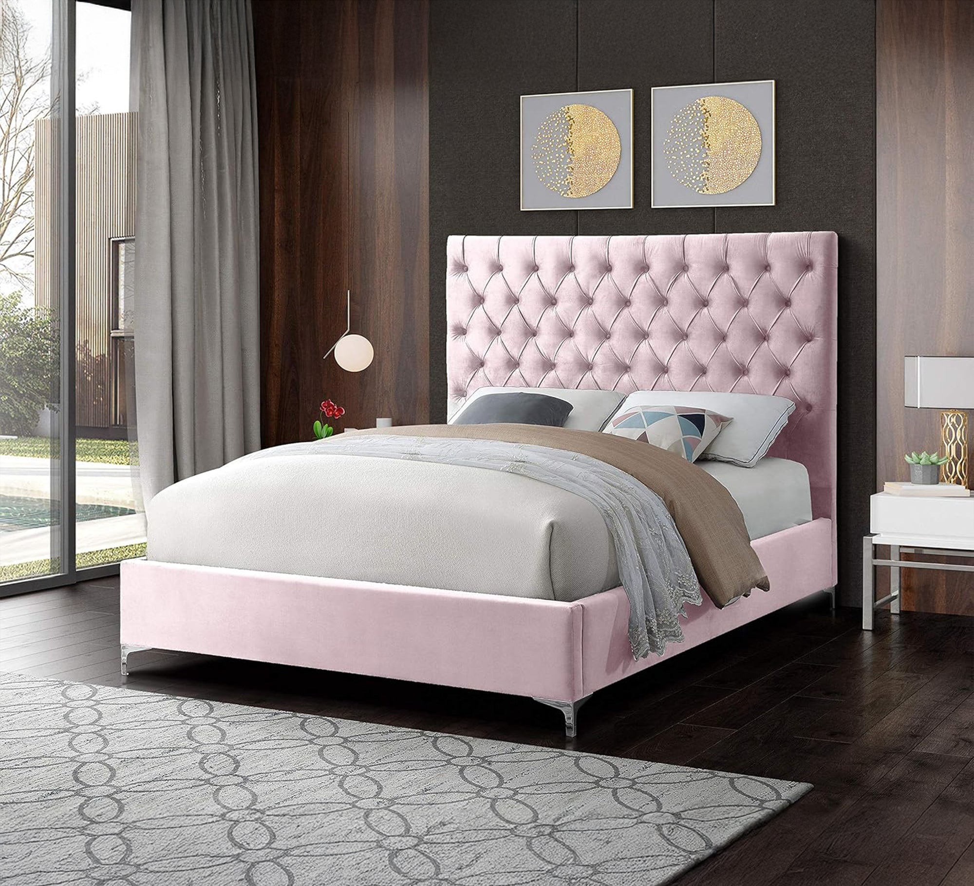 سرير وردي بمسند رأس كابتونيه فاخر