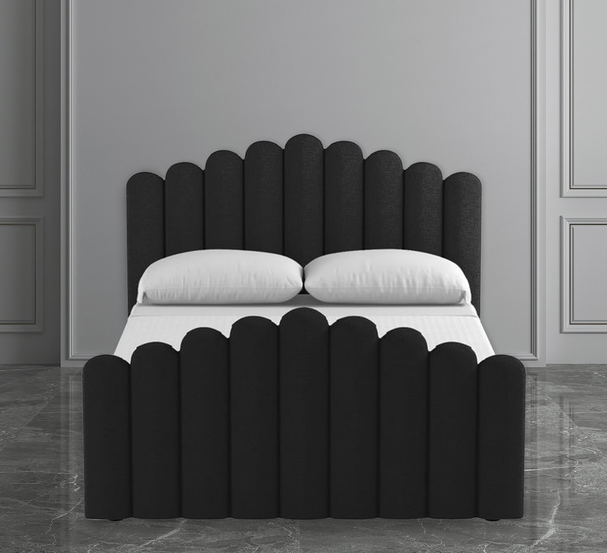 سرير أسود بتصميم فني مضلع فريد