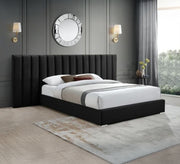 سرير أسود بتصميم عمودي أنيق وعصري