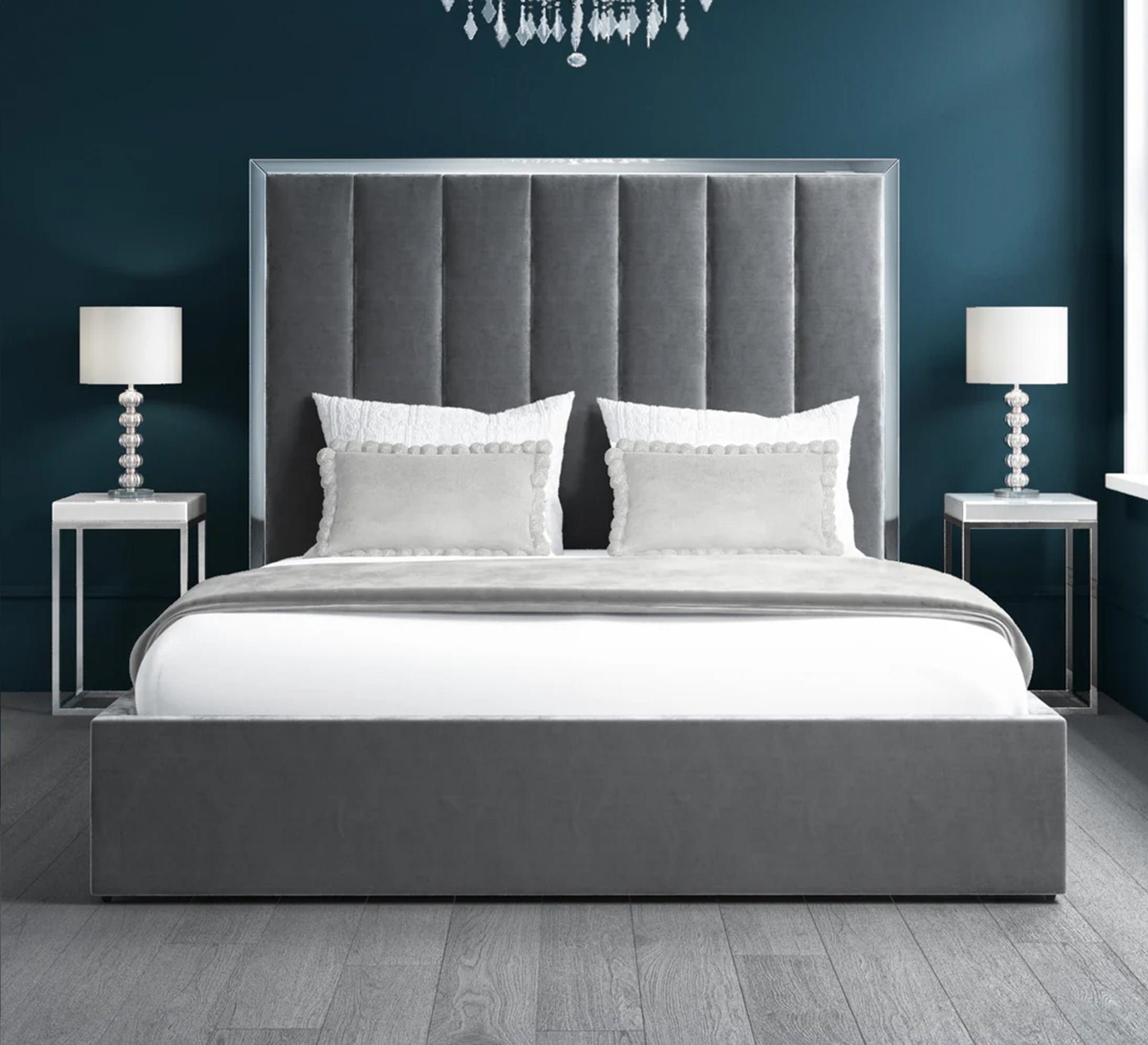 سرير رمادي فاخر برأس مبطن ولمسة عصرية