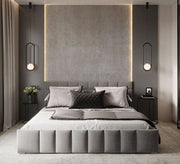 سرير رمادي بتصميم حديث وراحة فاخرة