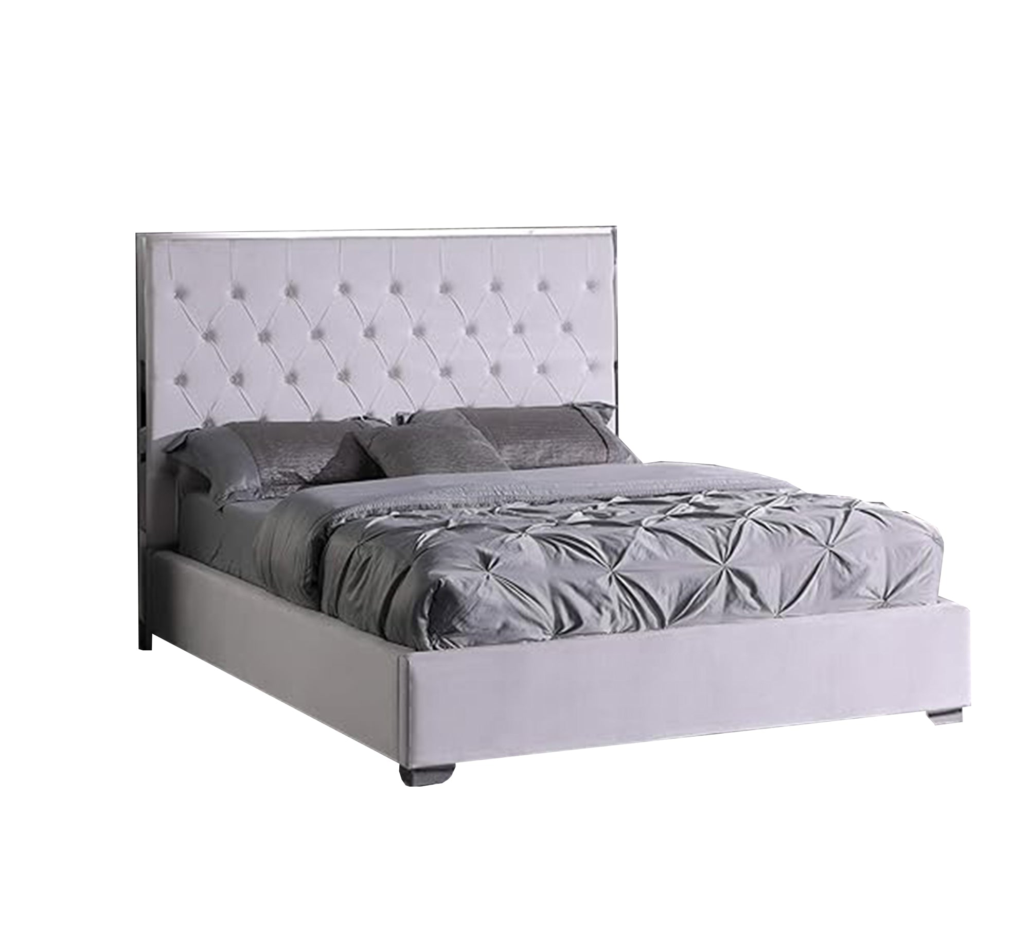 سرير أبيض بتنجيد كابتونيه وأناقة متجددة