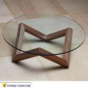 Circular table with glass top