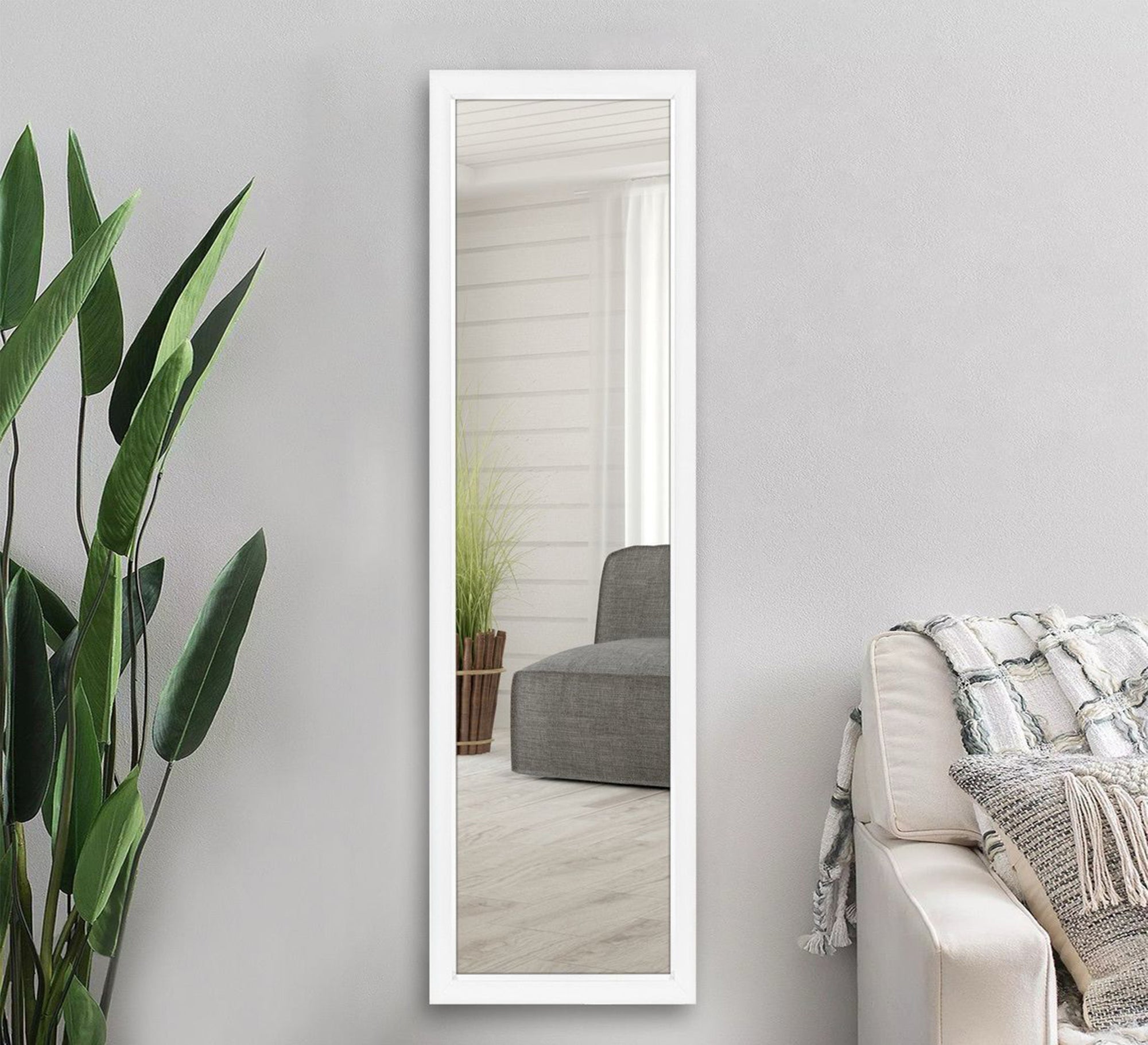 Mirrors: Sleek Rectangular White Frames