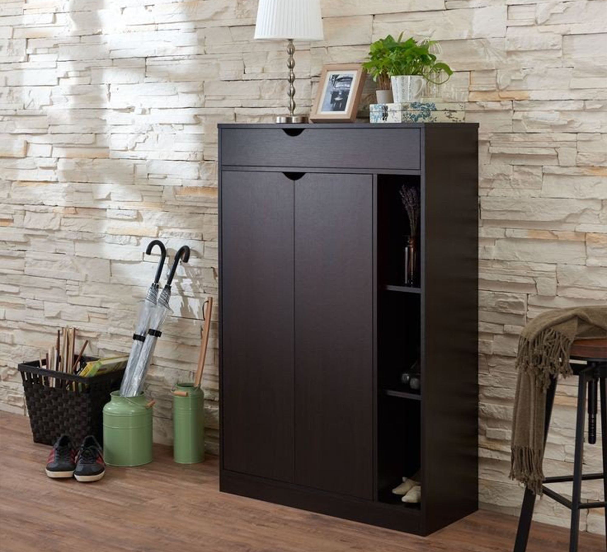 Black shoes with decorative shelves