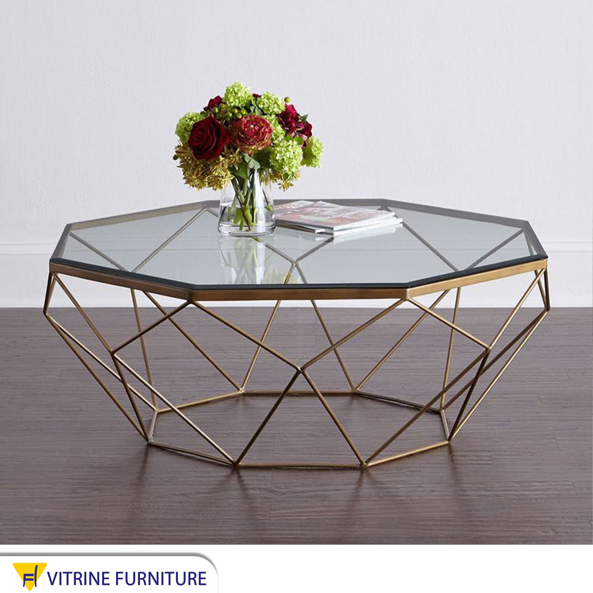طاولة وسط مضلعة الشكل مع زجاج شفاف