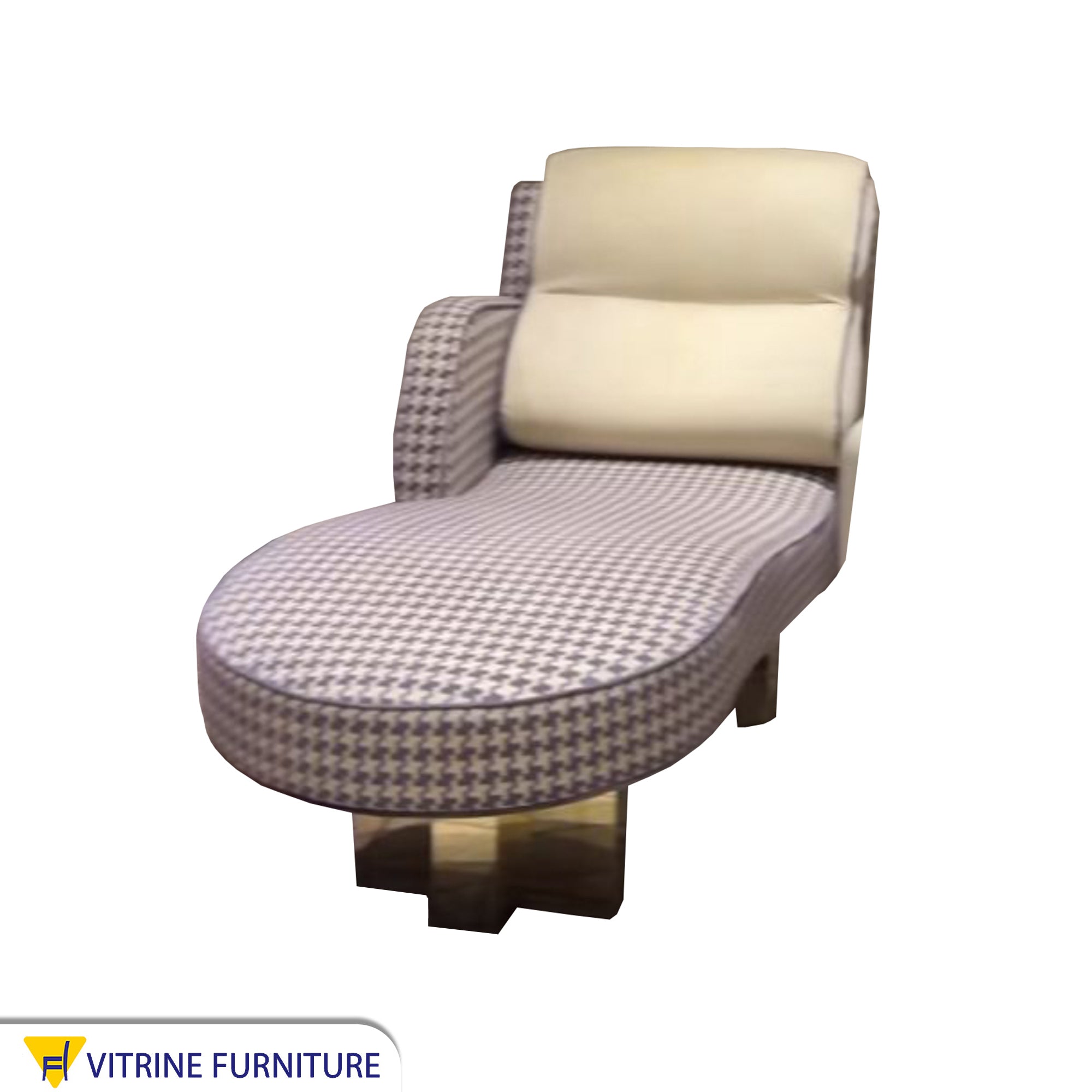 Relaxing chaise longue with reclining backrest