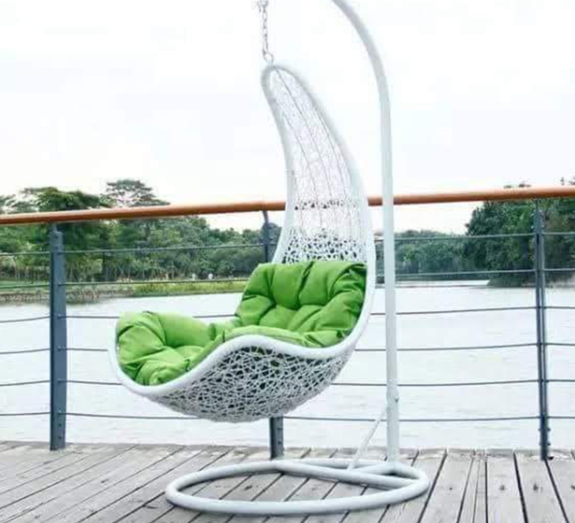 Hanging swing chair without sides