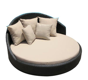 Round rattan sun bed with half high backrest