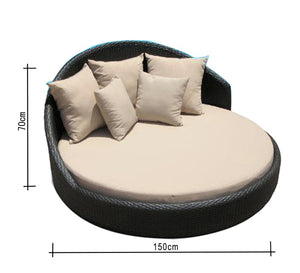 Round rattan sun bed with half high backrest