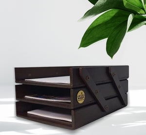 Wooden book organizer