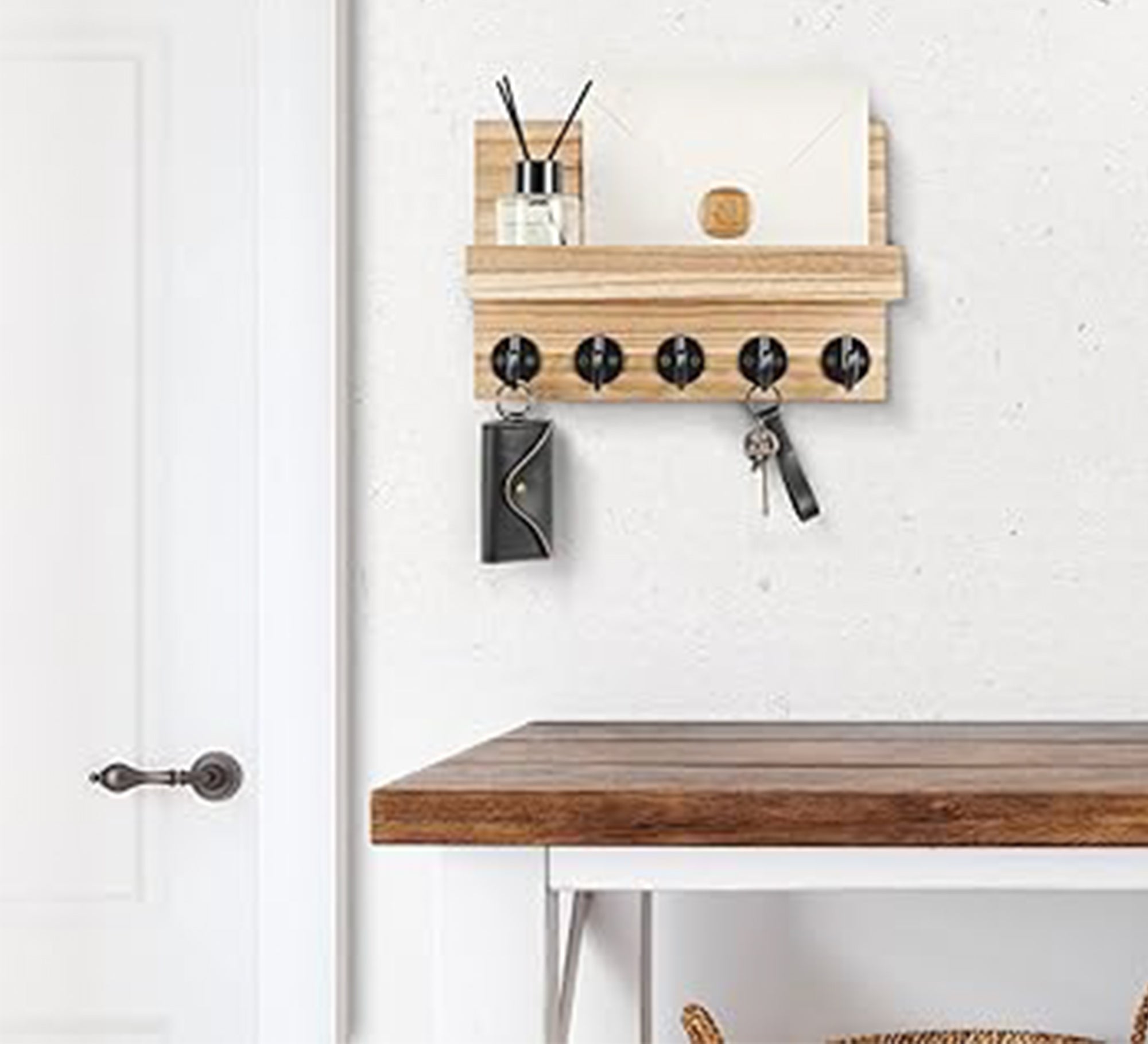 Wall-mounted Key Holder and Mail Holder