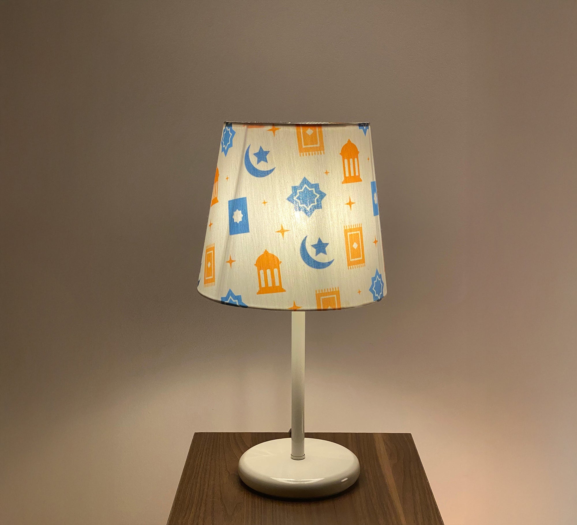 charming table lamp for Ramadan atmospheres