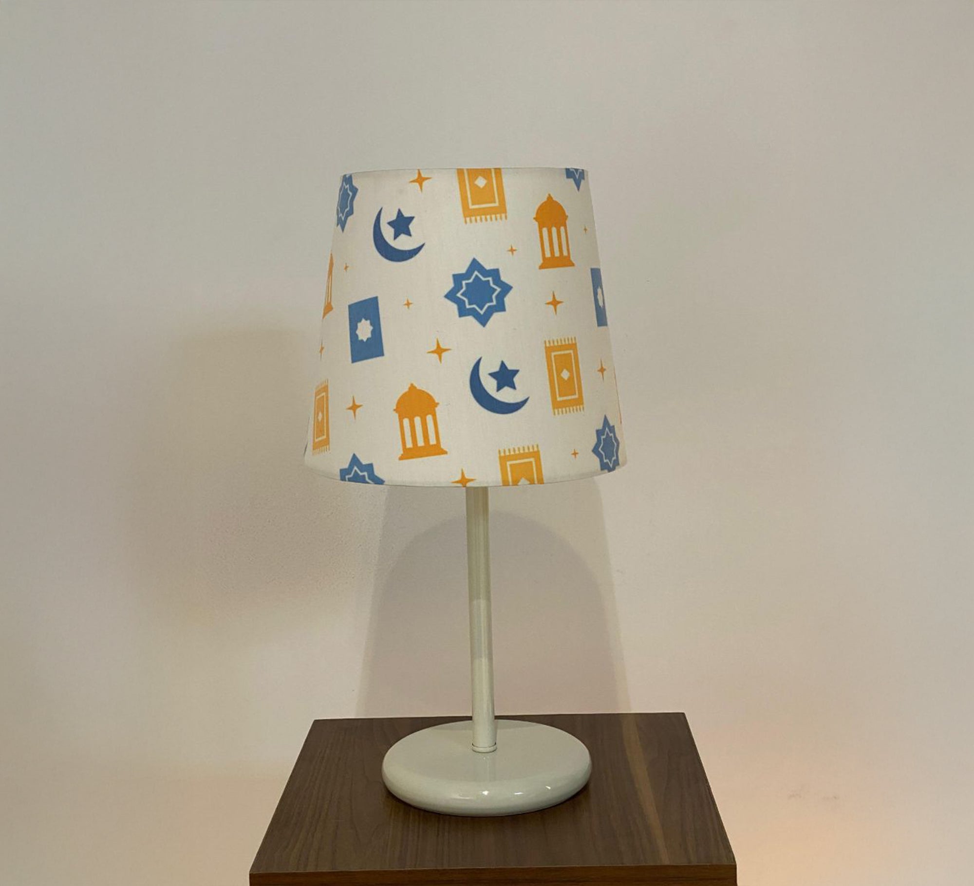 charming table lamp for Ramadan atmospheres
