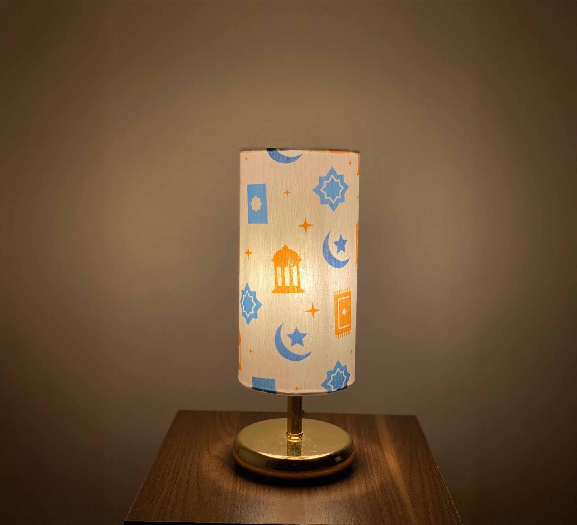 A table lamp for a wonderful Ramadan atmosphere