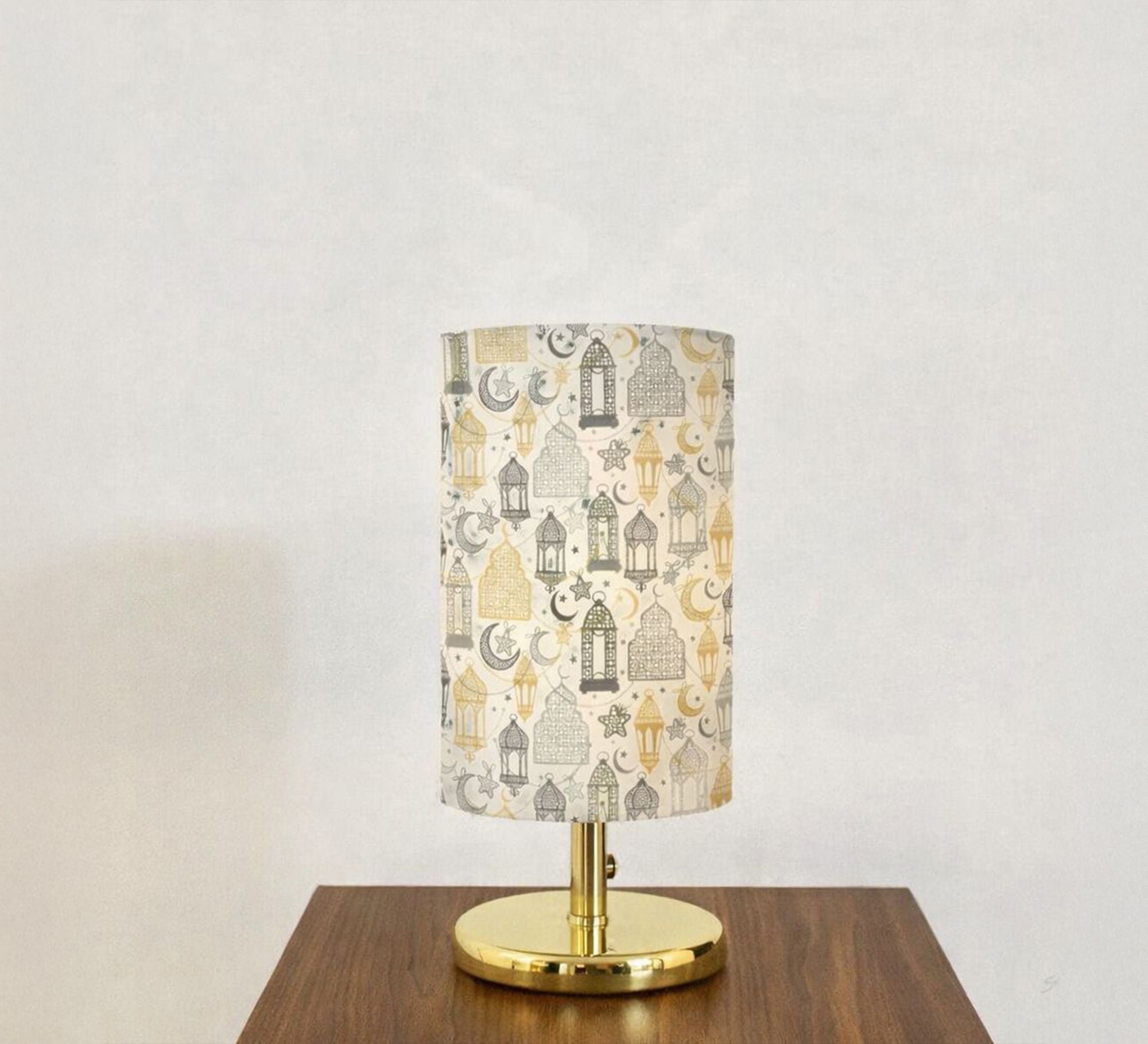 A Ramadan table lamp for a magical atmosphere