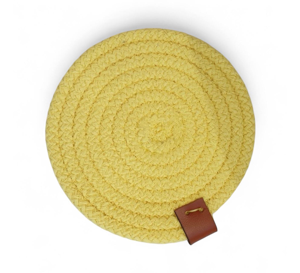 Round woven table mat