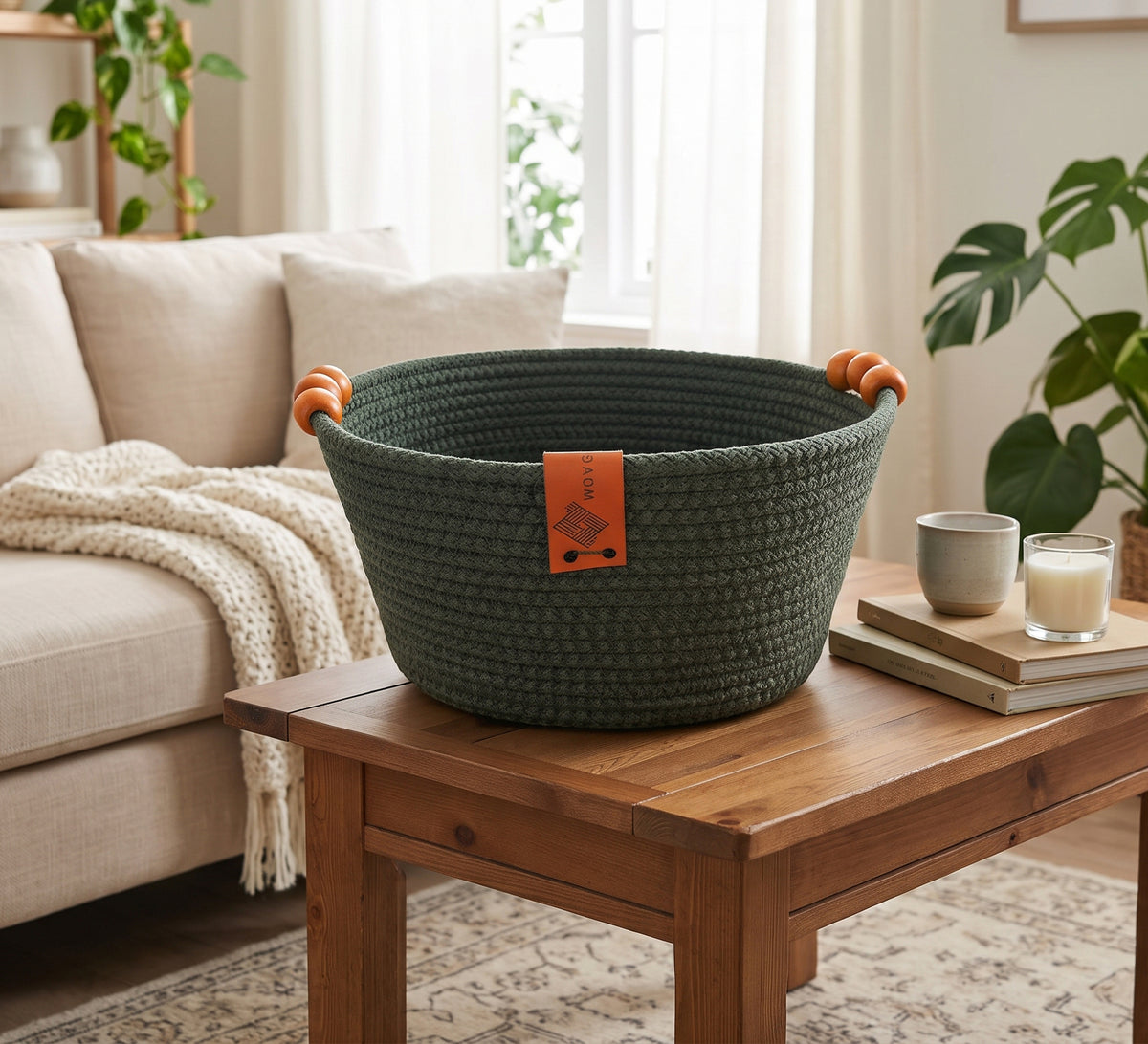 Low round basket with leather handles and cheerful colors