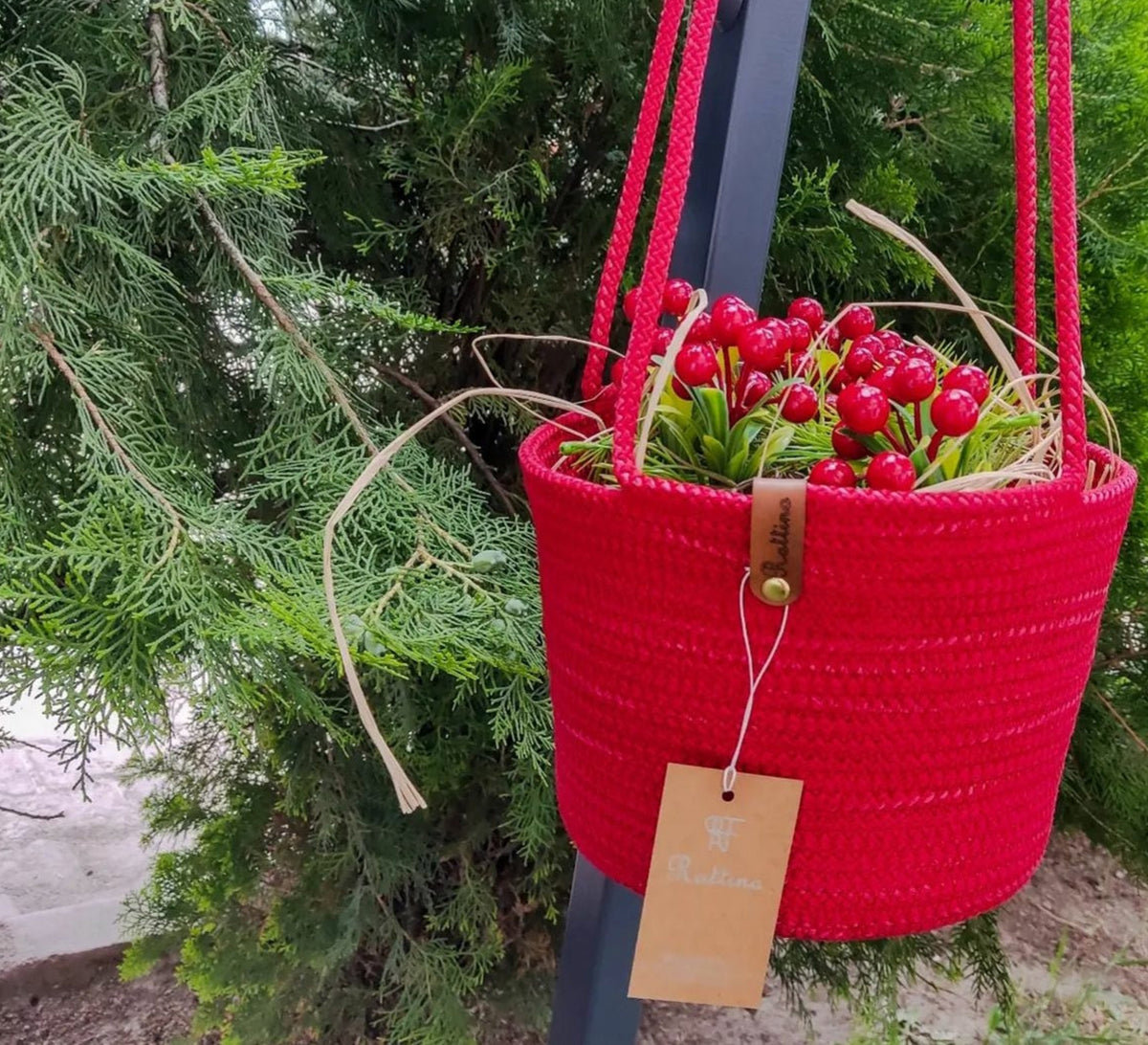 Hanging plant basket with ropes available in many colours