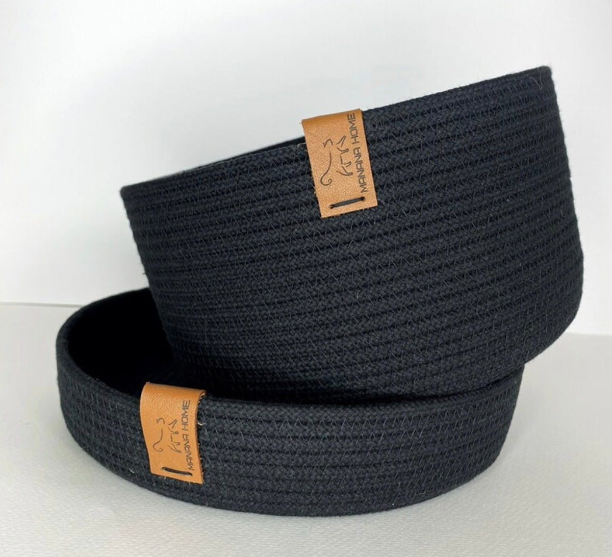 Low circular case with leather lid and panel