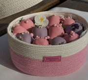 Two-tone round basket and elegant front panel