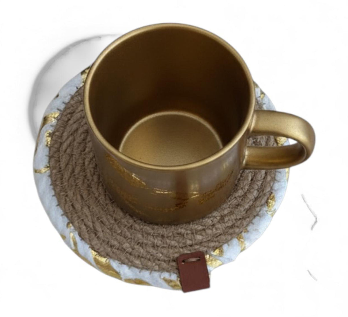 Round jute base with a gold-accented Ramadan-themed rim