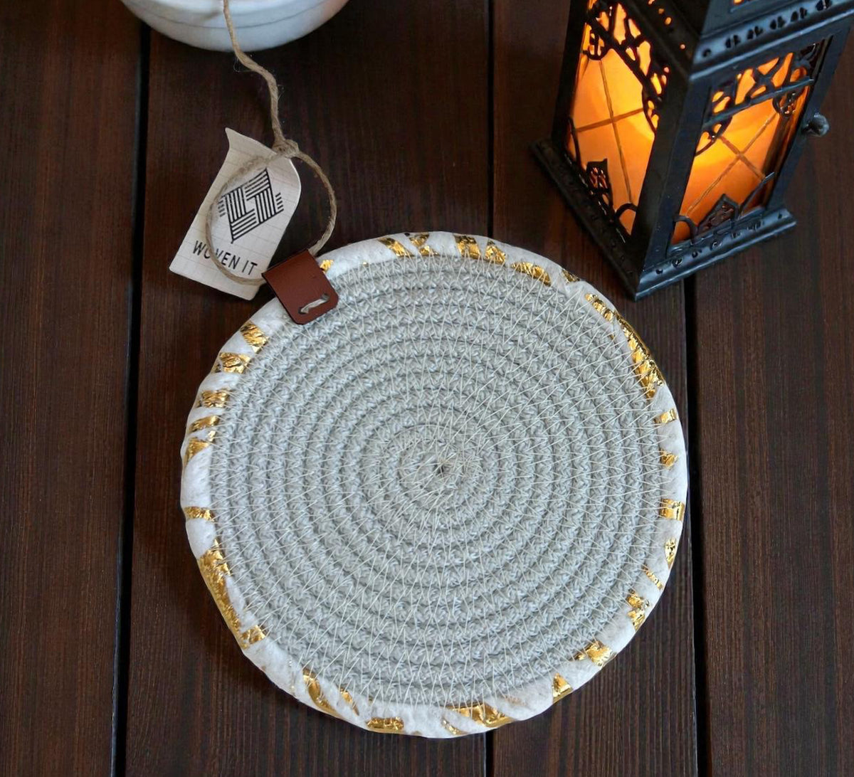 Round jute base with a gold-accented Ramadan-themed rim