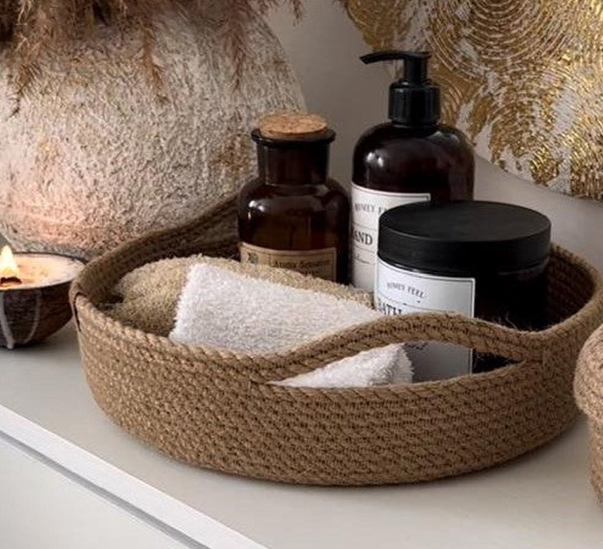 Round jute fruit basket with handles
