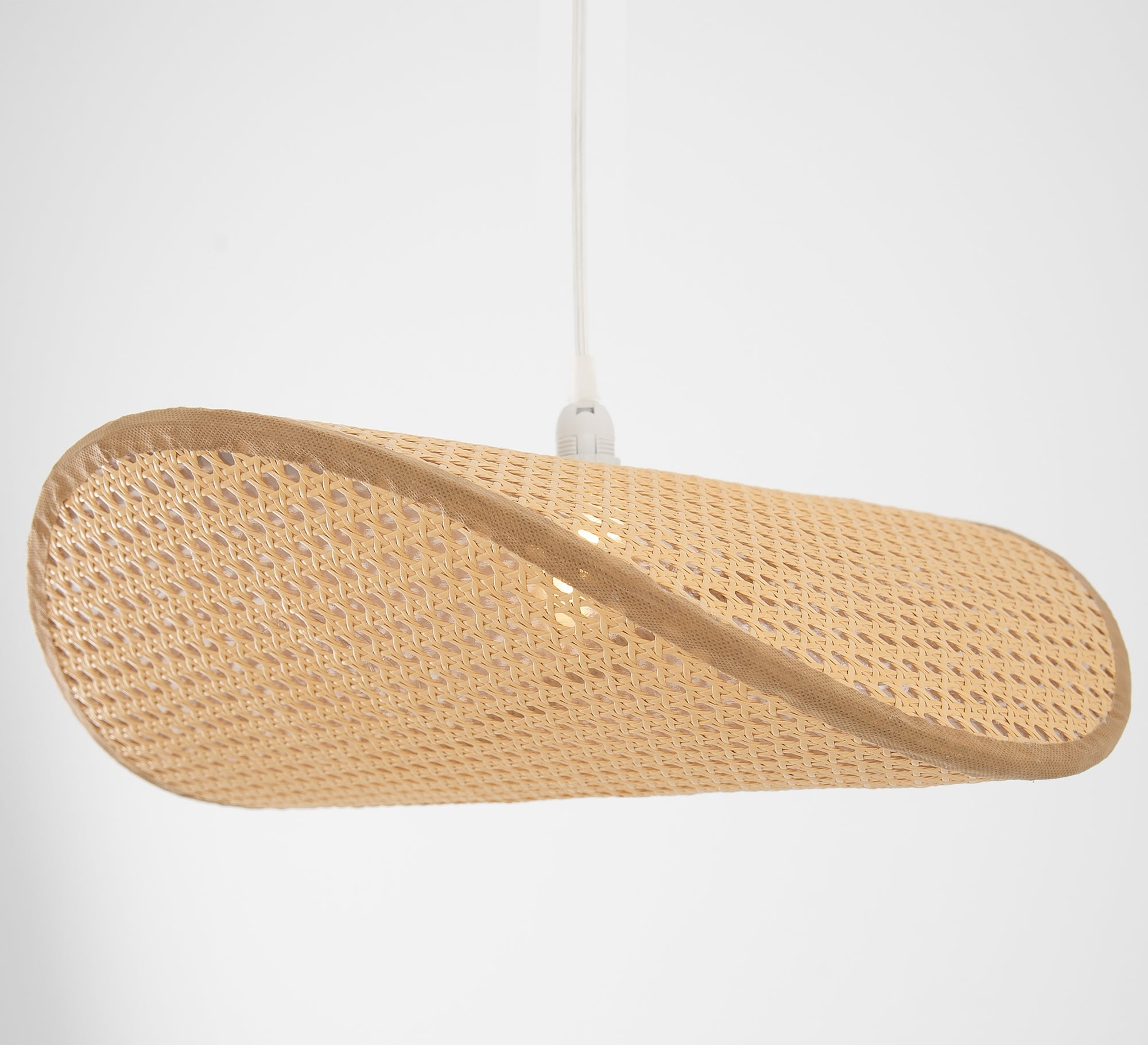 A ceiling lamp with a unique wave design - Vitrine Furniture - Ceiling lights