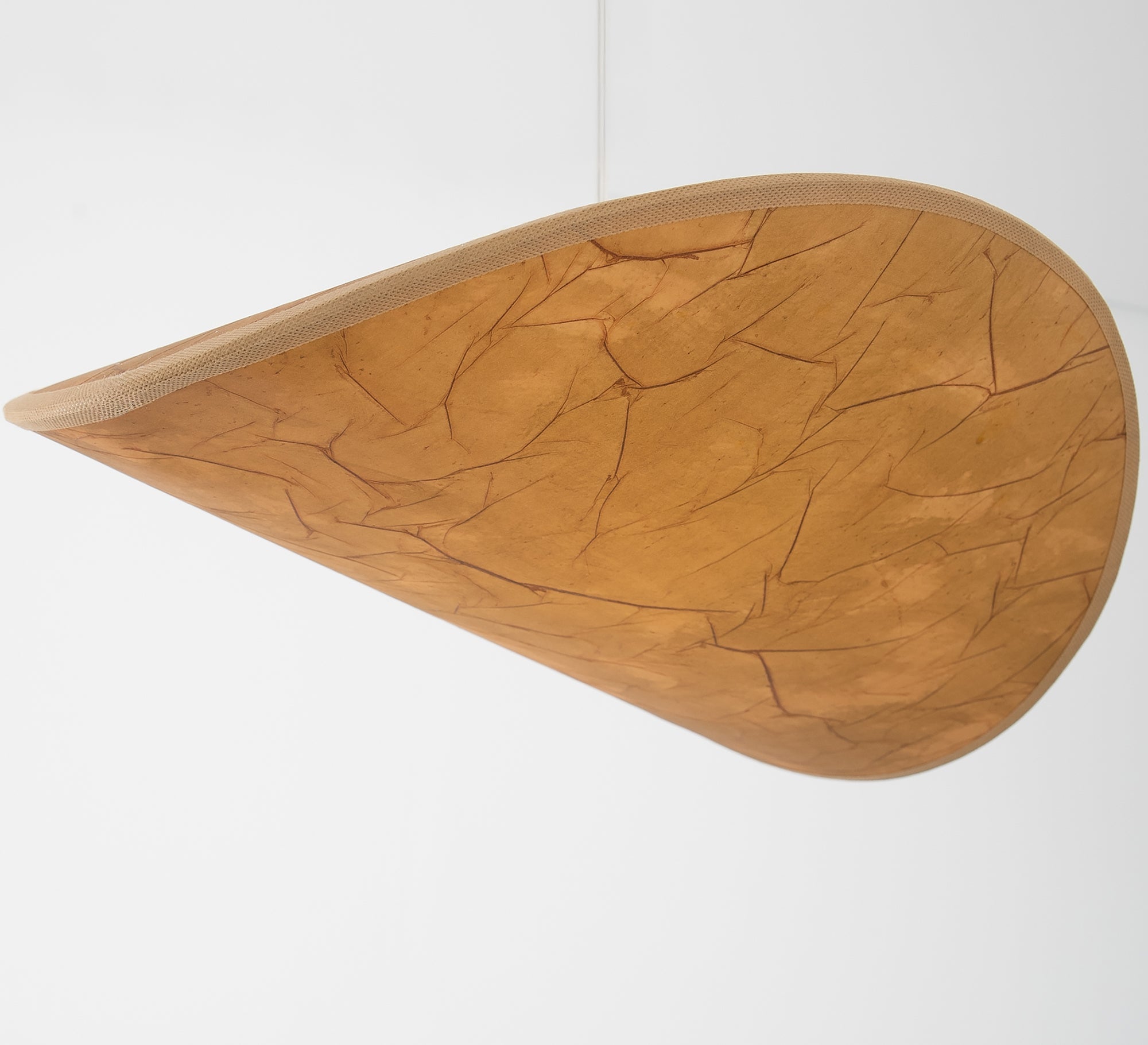 A chandelier that brings the warmth of nature - Vitrine Furniture - Ceiling lights