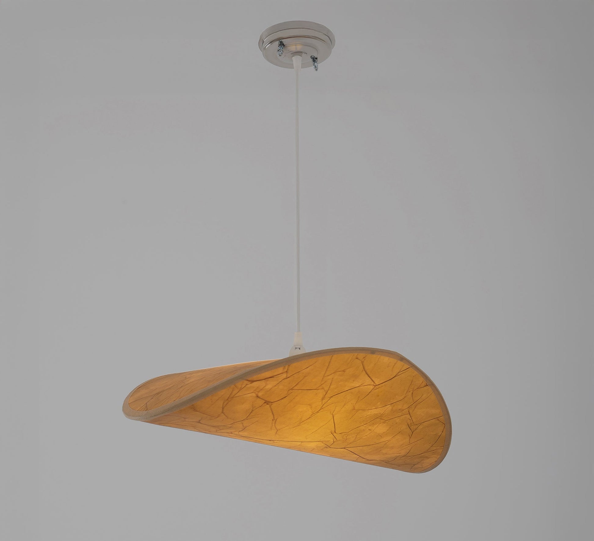 A chandelier that brings the warmth of nature - Vitrine Furniture - Ceiling lights