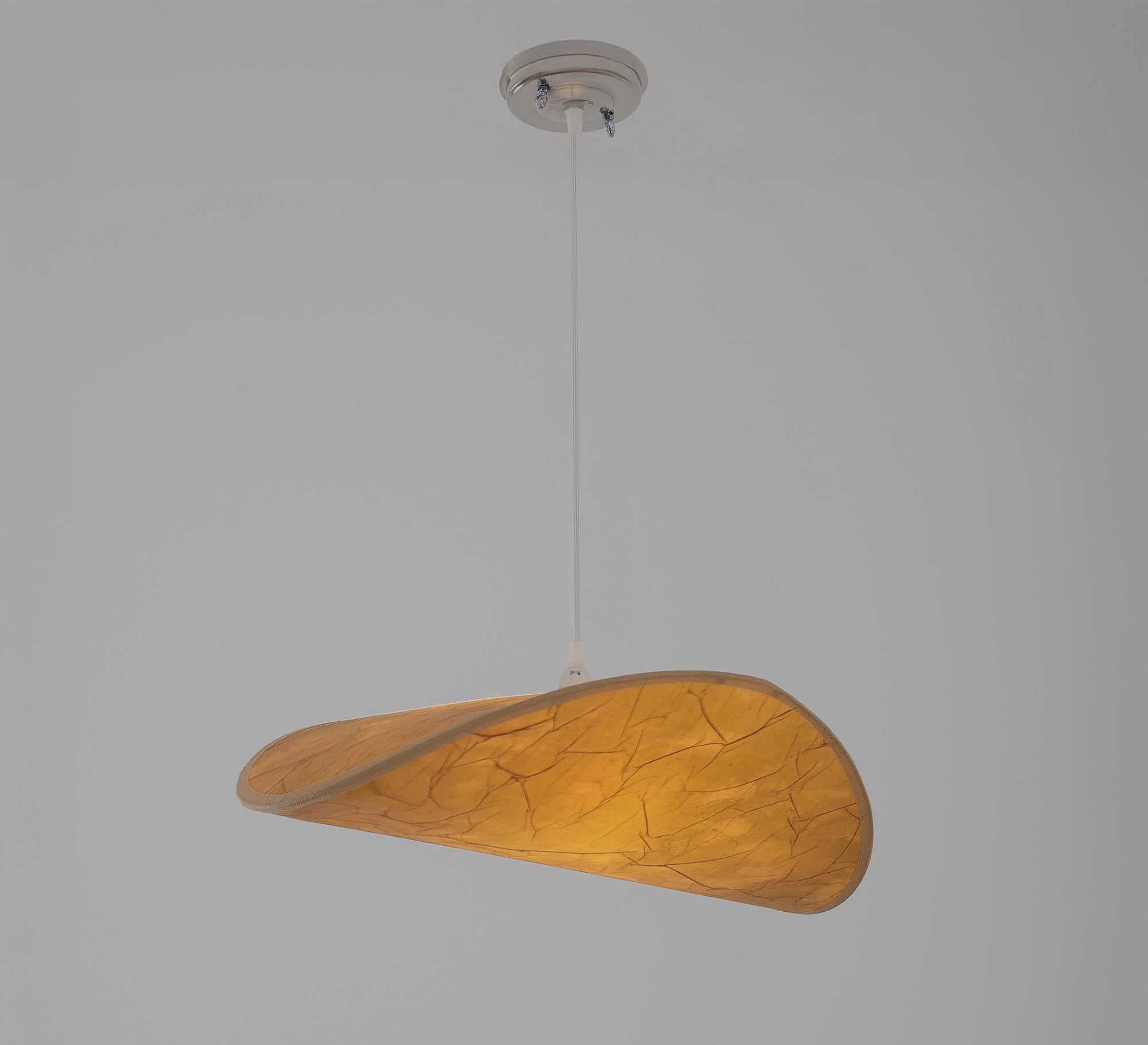 A chandelier that brings the warmth of nature - Vitrine Furniture - Ceiling lights