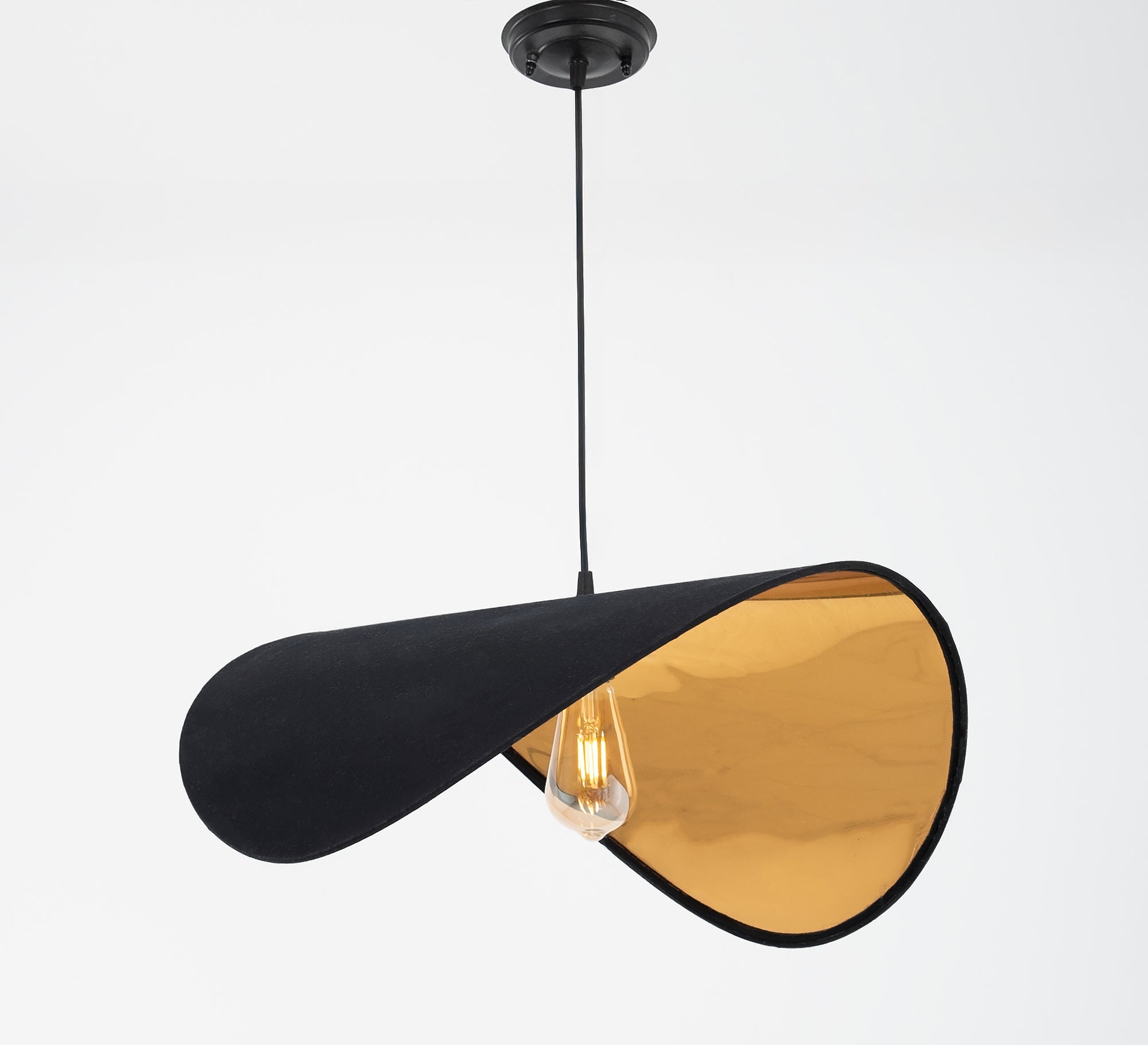 A chandelier with a streamlined design - Vitrine Furniture - Ceiling lights
