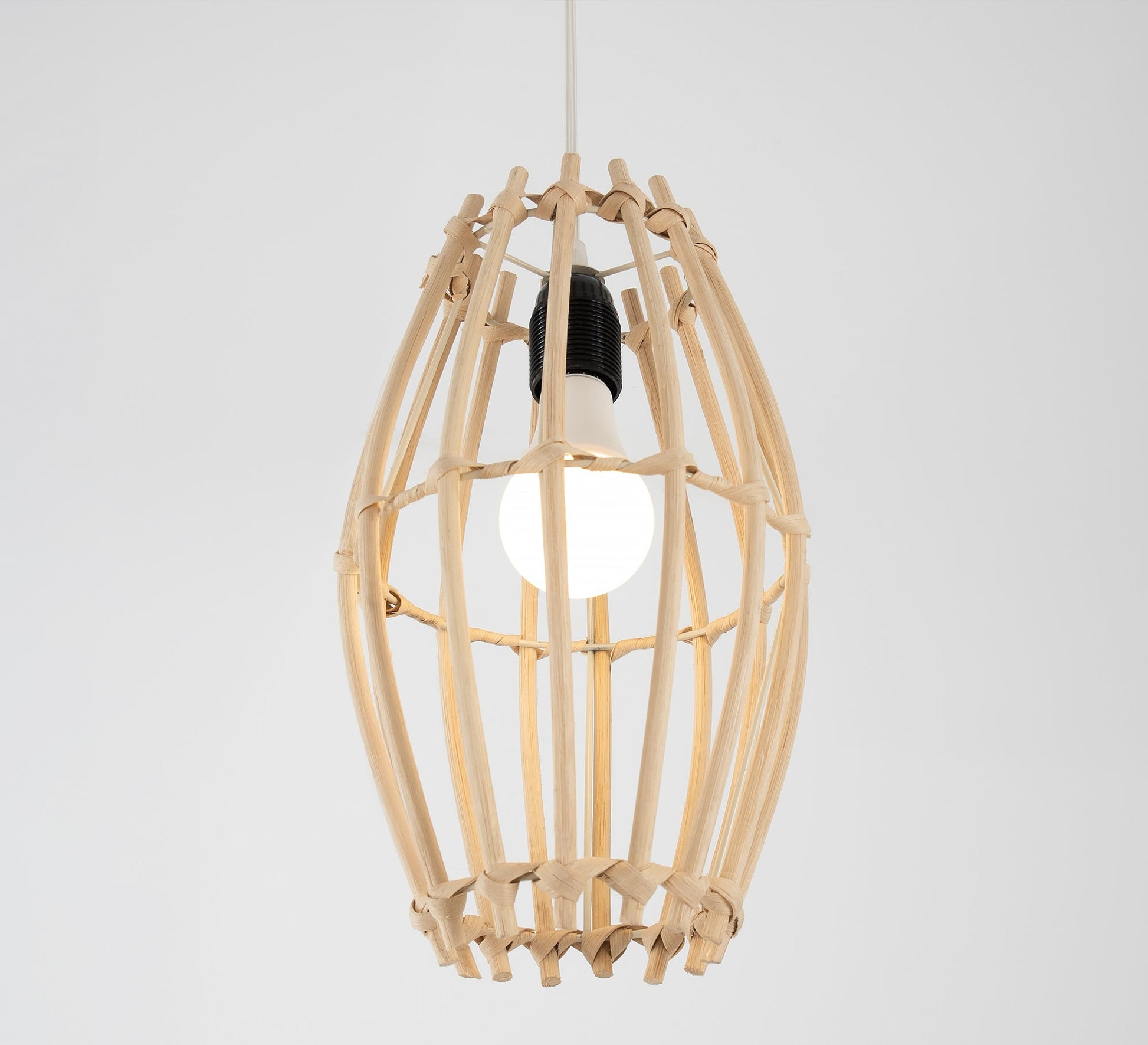 A chandelier with an innovative elongated design - Vitrine Furniture - Ceiling lights