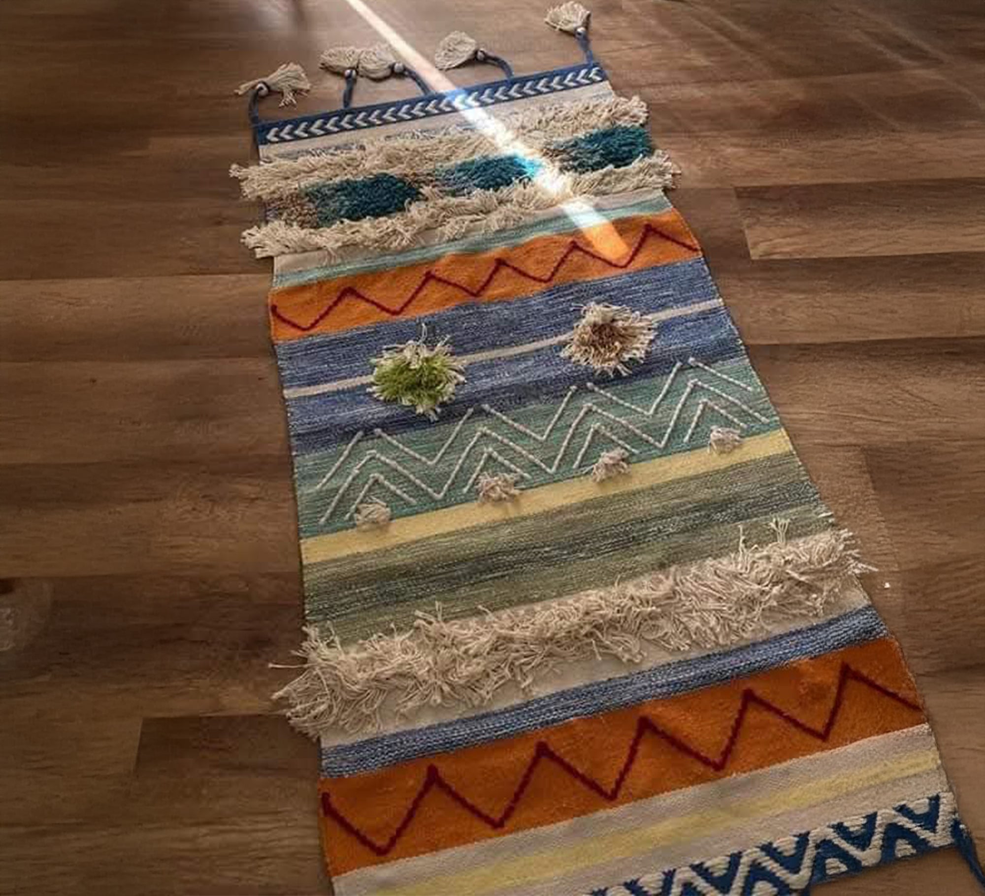 A cheerful rug in multiple colors - Vitrine Furniture - Accessories